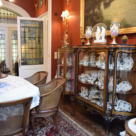 Boutique Poppy's Bed & Breakfast